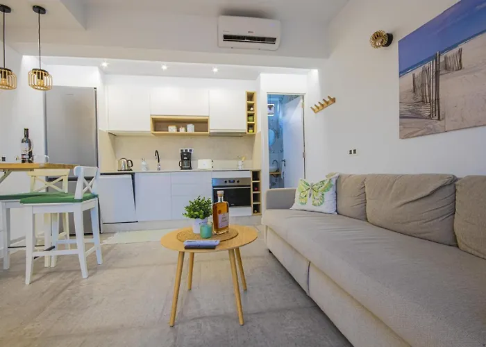 Capri Esencia 31 Apartment